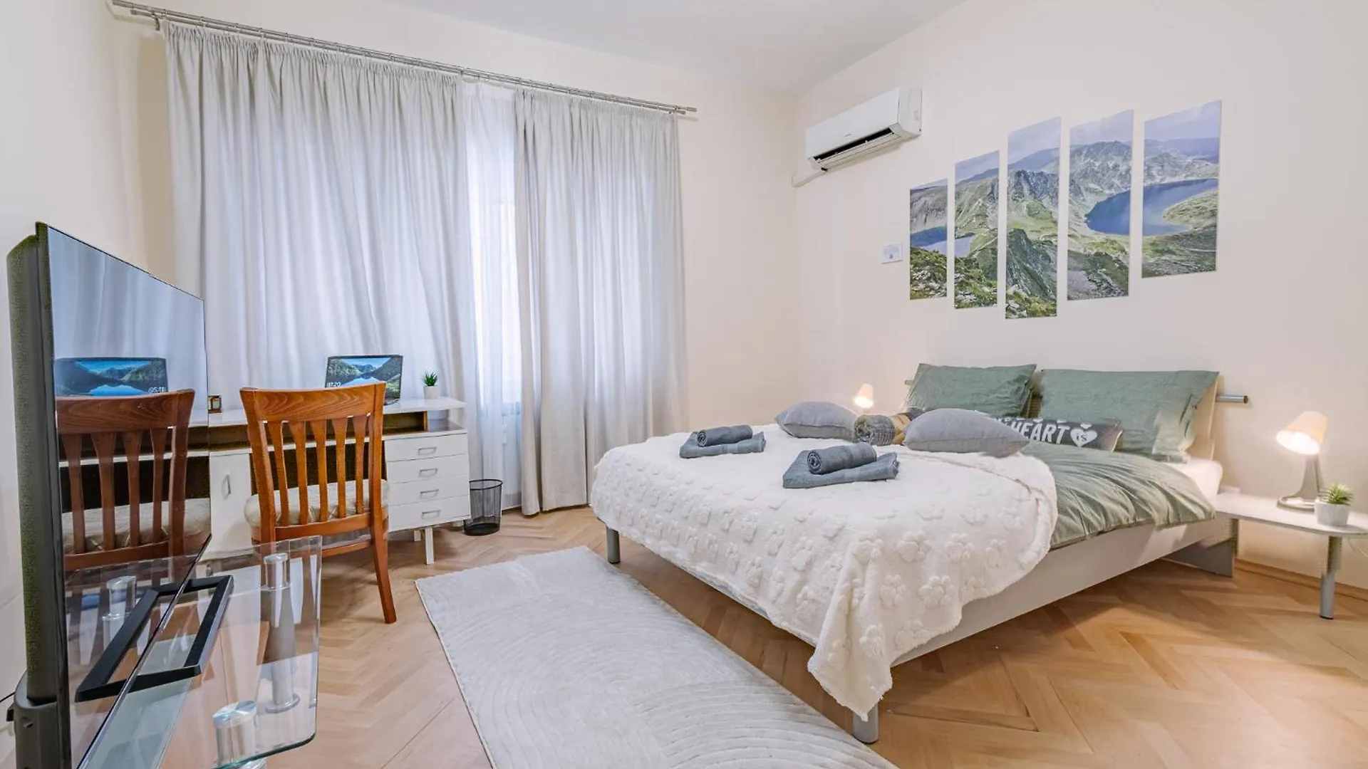 Grand Luxury Condo By Ndk And National Stadium With Free Parking Sofia 0*,