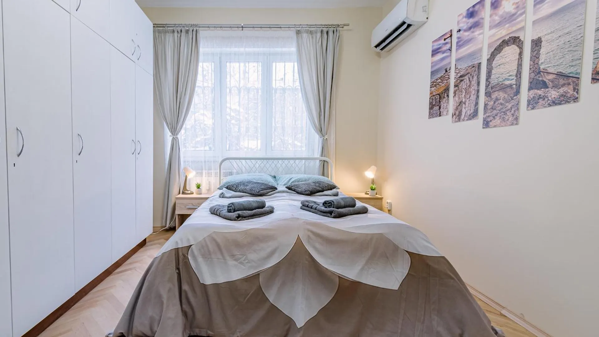 Apartman Grand Luxury Condo By Ndk And National Stadium With Free Parking Szófia