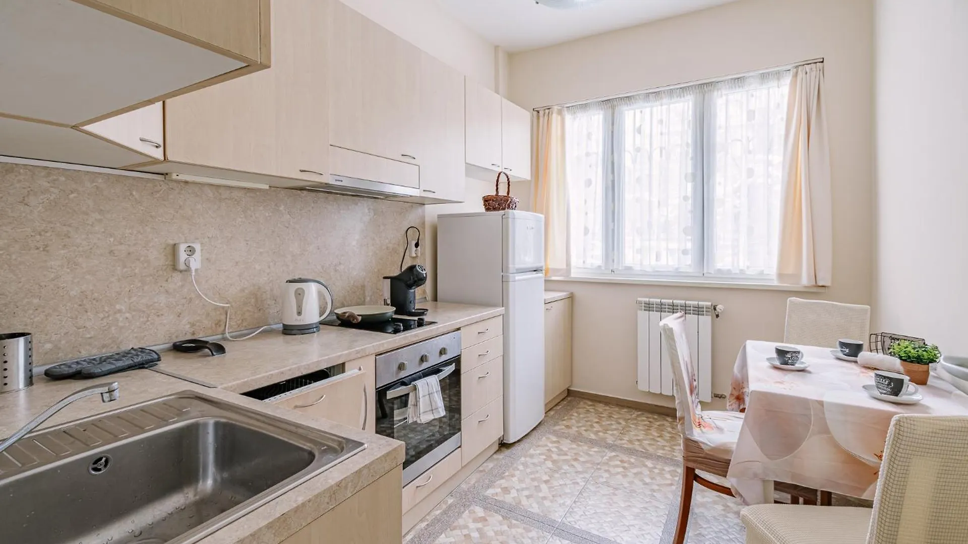 Apartman Grand Luxury Condo By Ndk And National Stadium With Free Parking Szófia